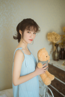 被囚禁的圣女
